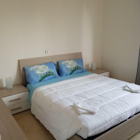 Eagle Rooms 리바 델 이탈리아 베로나 외부 사진